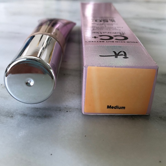 IT Cosmetics CC+ Cream with SPF 50+ in Medium - Picture 6 of 9